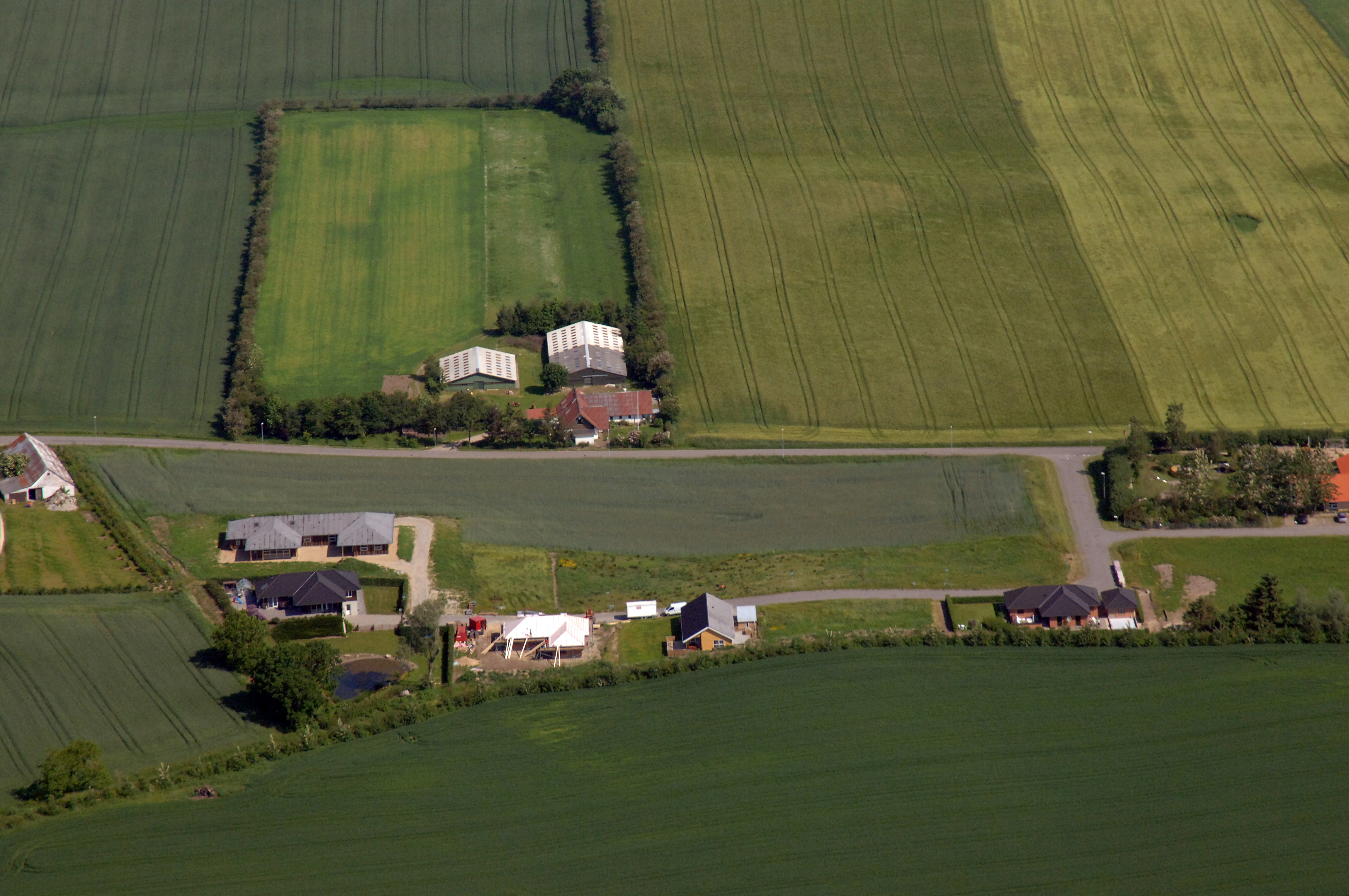 Luftbillede huse og marker