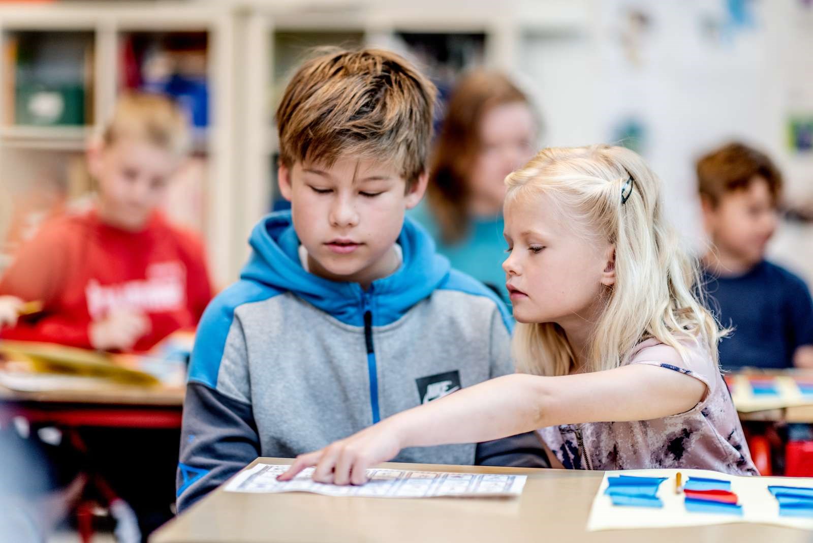 Der hjælpes med opgaverne