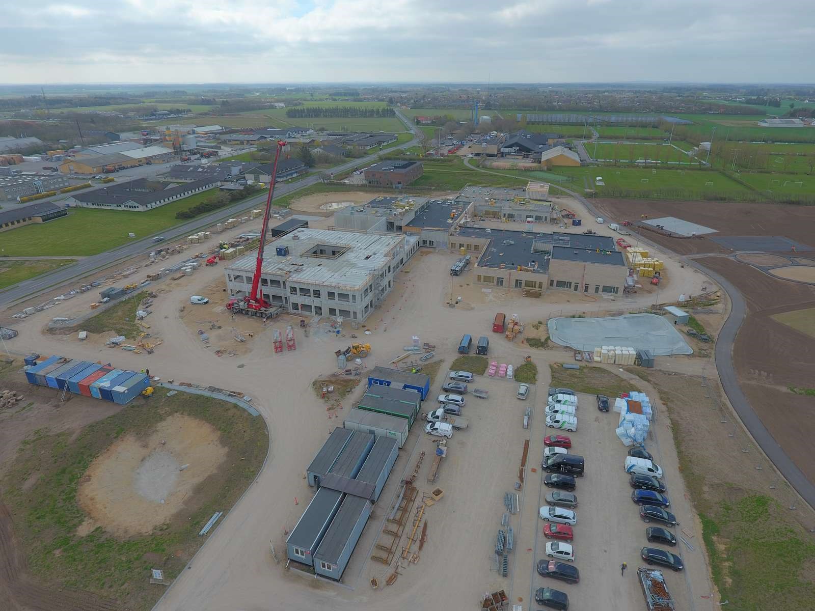 Luftfoto af byggeriet der er godt igang